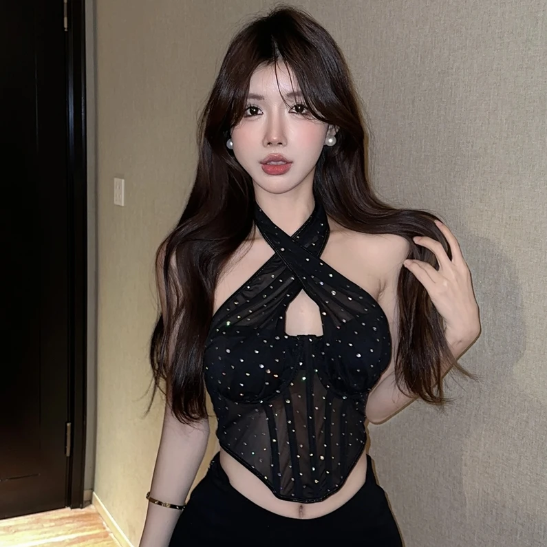 辣妹性感交叉挂脖吊带背心女短款性感鱼骨胸衣带钢圈别致无袖上衣