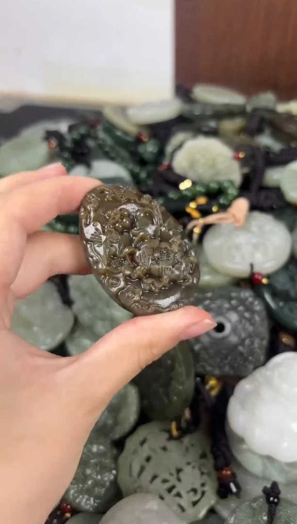 【闪购商品】和田玉颈饰未镶嵌1