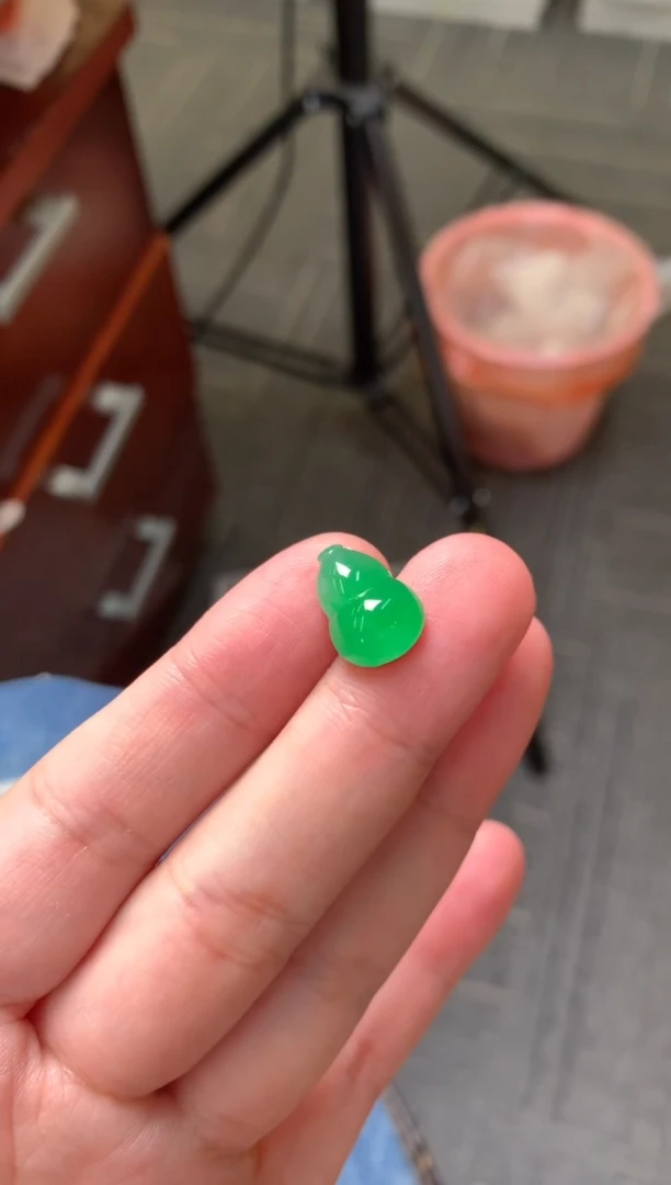 未镶嵌定制翡翠K****白裸玉