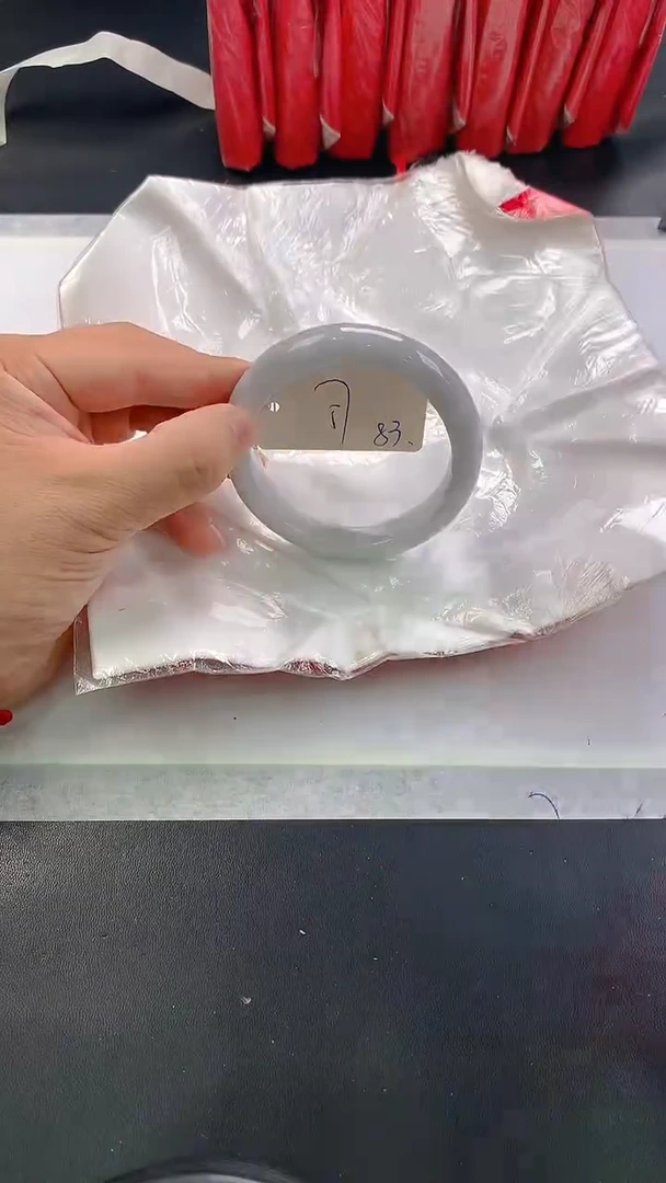 未镶嵌手镯翡翠83