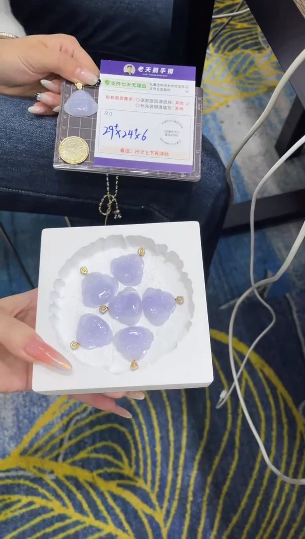 18K金镶嵌挂件翡翠佛公FL12/多样性发其一CP配绳