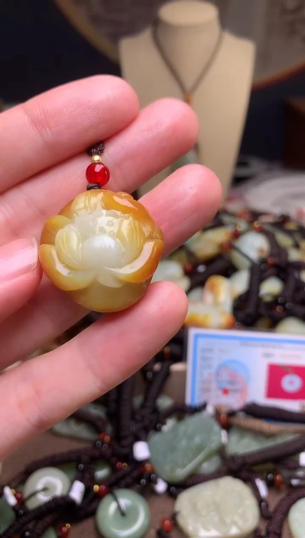 颈饰未镶嵌和田玉新疆料青海料清水和田玉吊坠