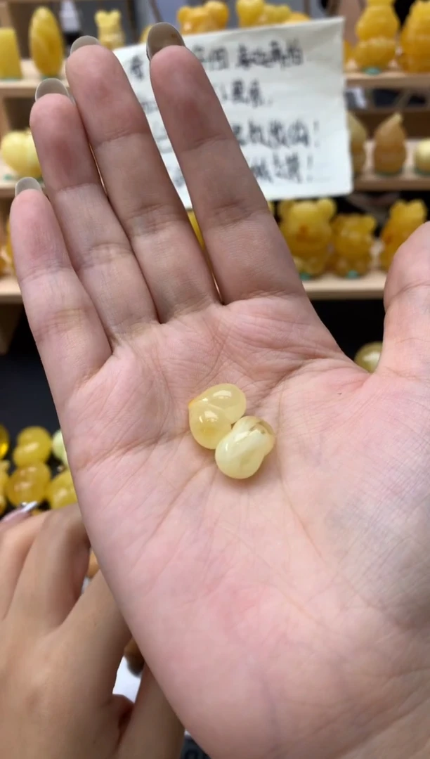 琥珀未镶嵌珠宝奇石030琥珀蜜蜡微瑕