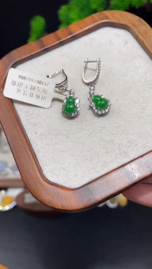 银S925镶嵌翡翠耳饰耳钉