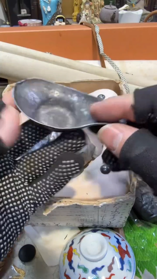 金属中古艺术工艺美术品