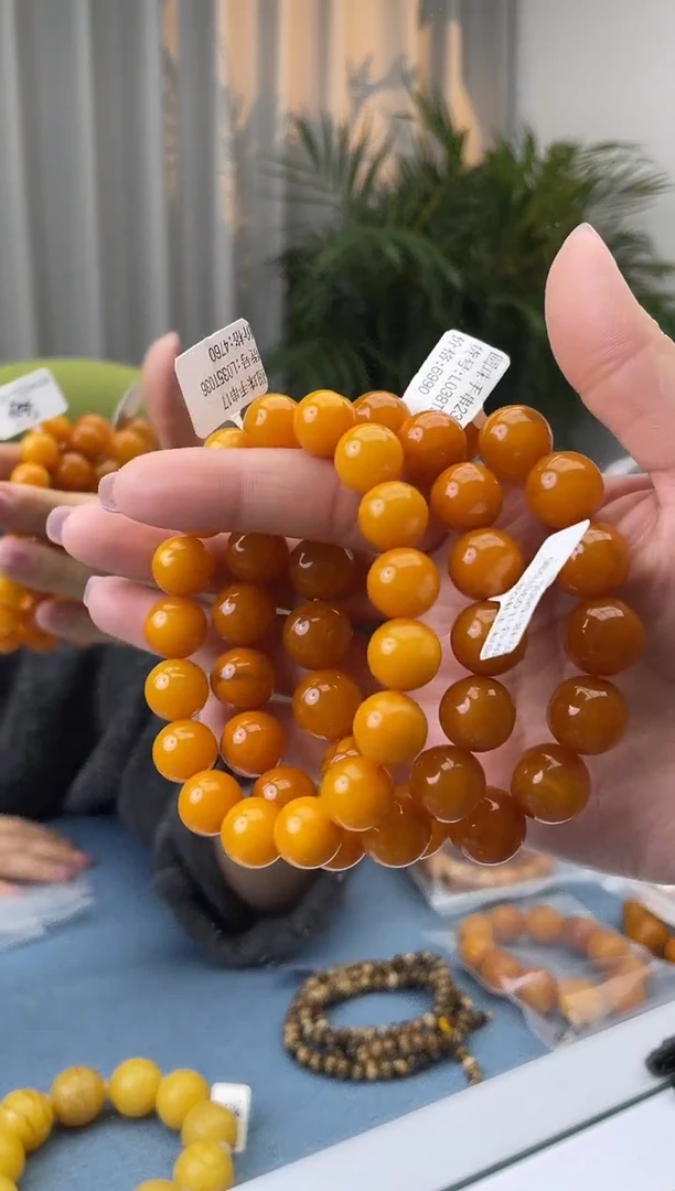 【闪购商品】蜜蜡珠宝奇石未镶嵌假一罚十，多样性发一件017.12