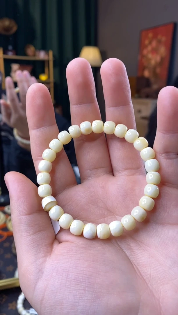 【闪购商品】蜜蜡手串未镶嵌8mm老型微瑕