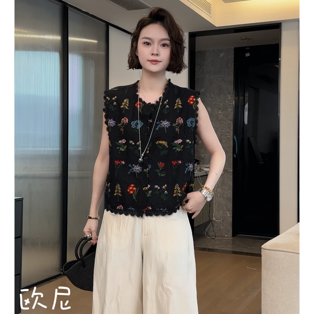 欧尼私服 2025夏气质减龄高级感重工无袖马甲衬衫上衣2505C3052