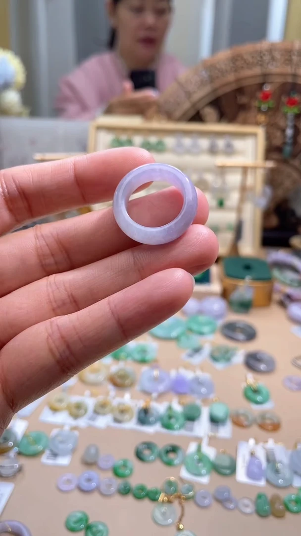 【闪购商品】翡翠颈饰未镶嵌戒圈11