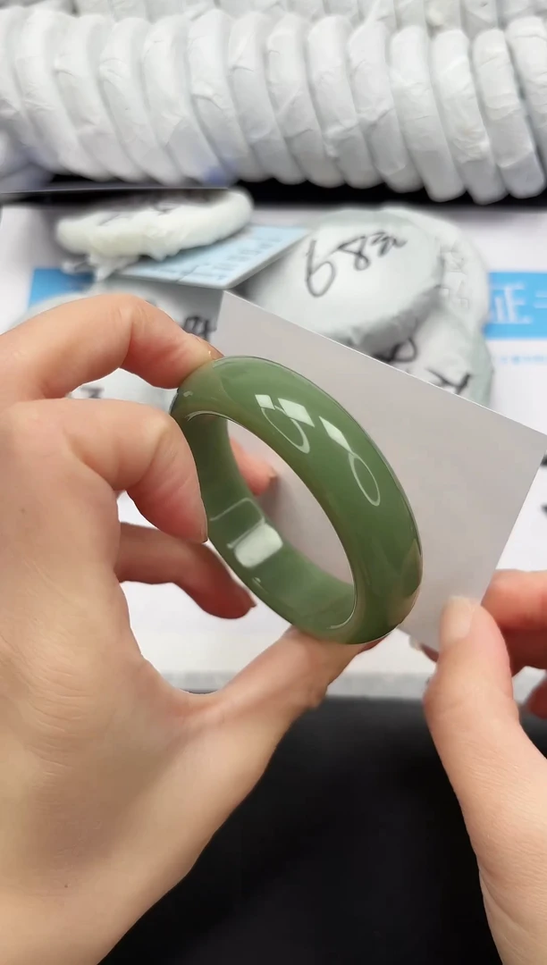 未镶嵌手镯石英质玉15-54.7HS