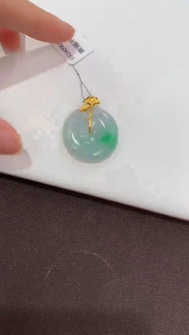 翡翠18K金镶嵌颈饰天然缅甸a货翡翠