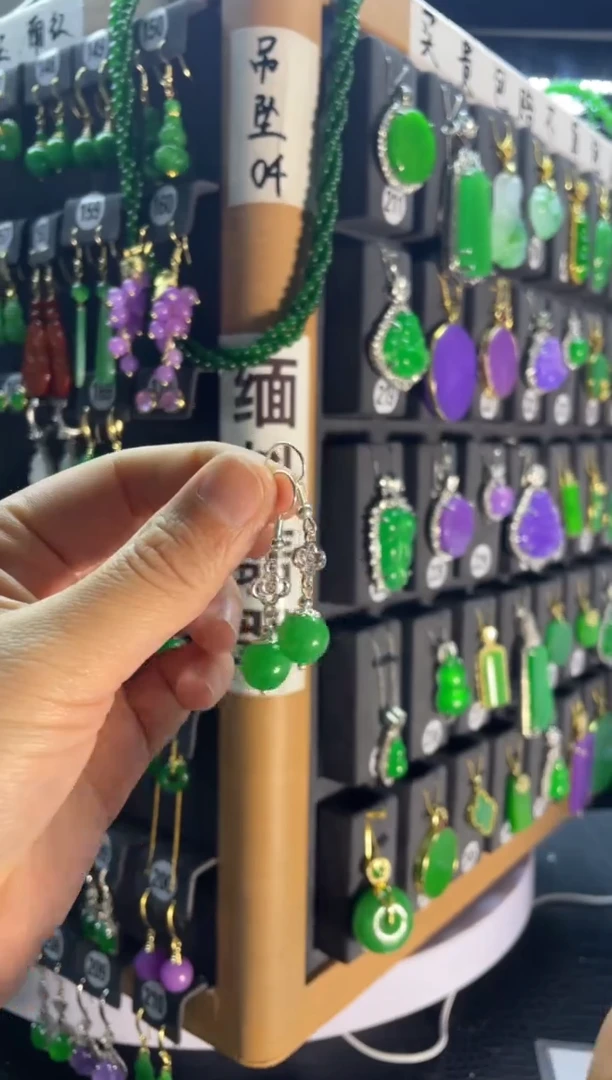 【闪购商品】翡翠耳饰银S925镶嵌455....