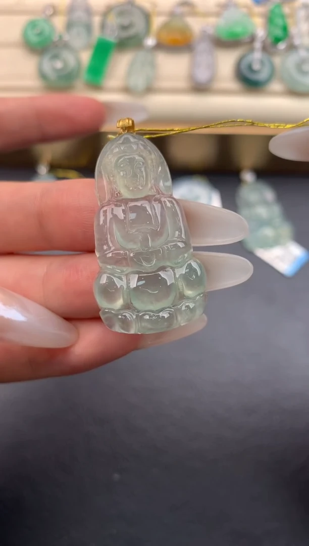 翡翠18K金镶嵌颈饰F379