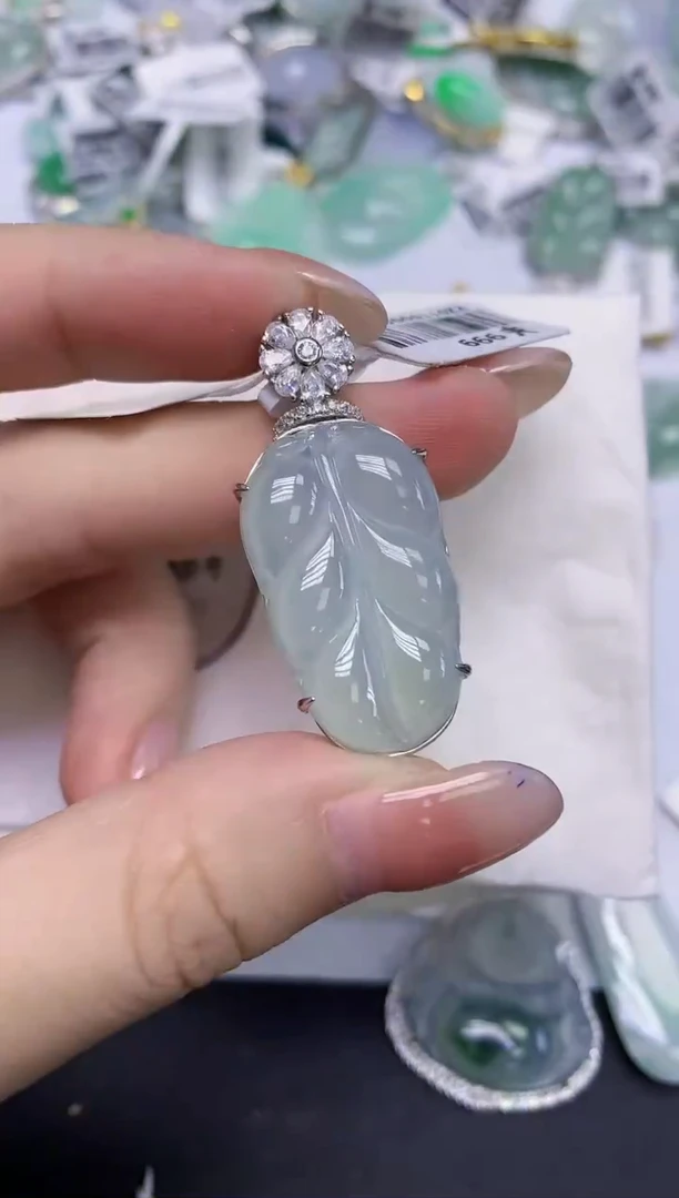 颈饰未镶嵌翡翠天然缅甸翡翠A货百元以上9元证书费自理