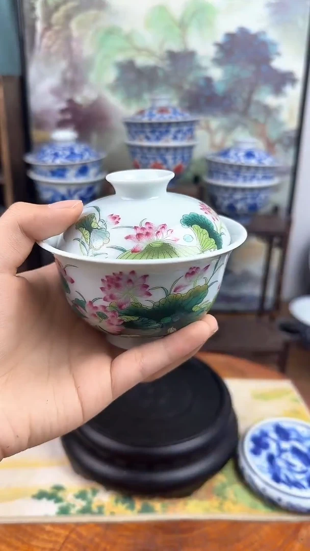 陶瓷粉彩荷花两才盖碗