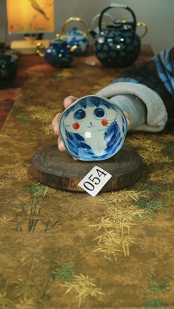 茶碗............054