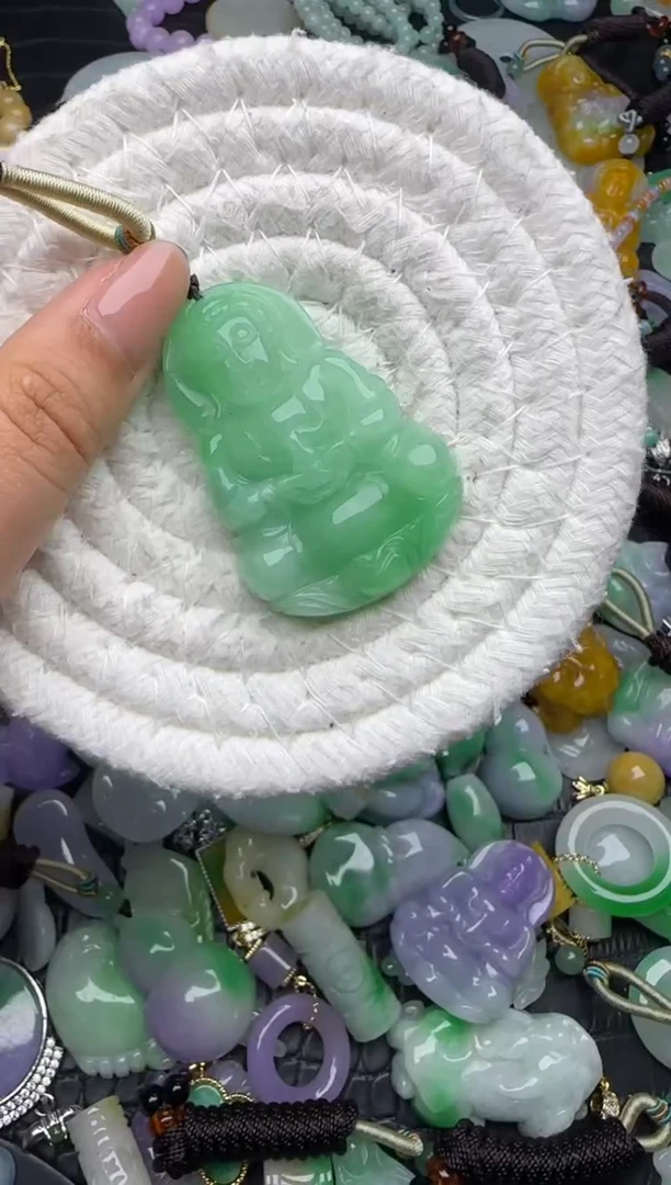 颈饰未镶嵌翡翠缅甸翡翠吊坠