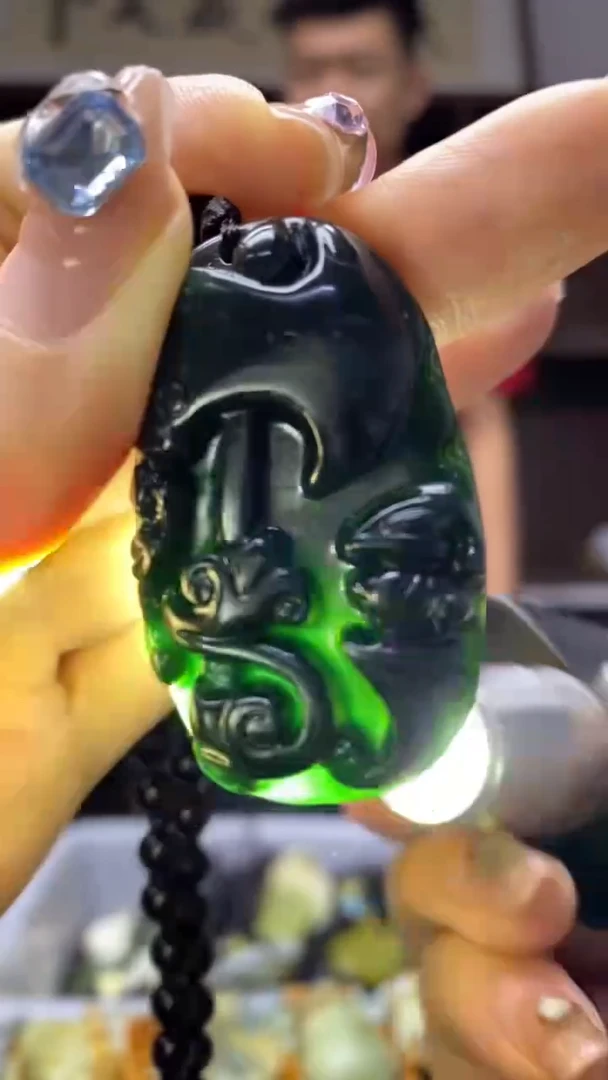 未镶嵌岫玉挂件