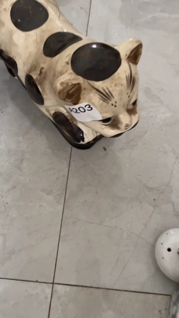 无非金属品***？博美阁工艺品203