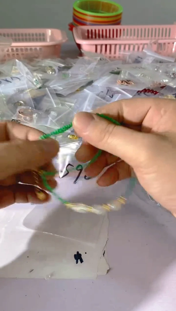 【闪购商品】水晶颈饰银S925镶嵌590红宝，蓝宝，多样性发一件赠链