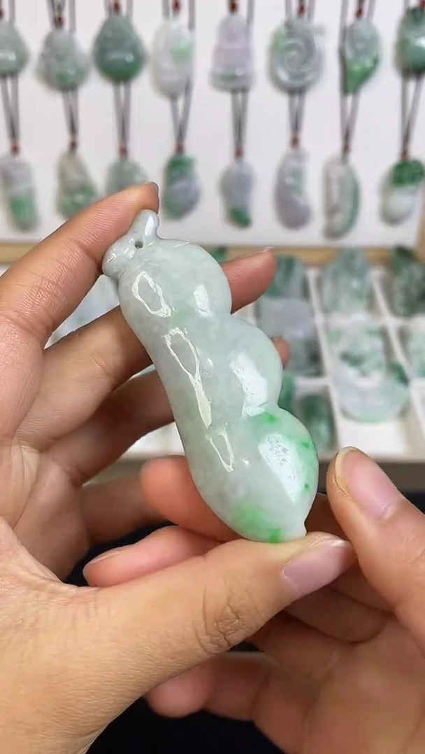 颈饰未镶嵌翡翠1