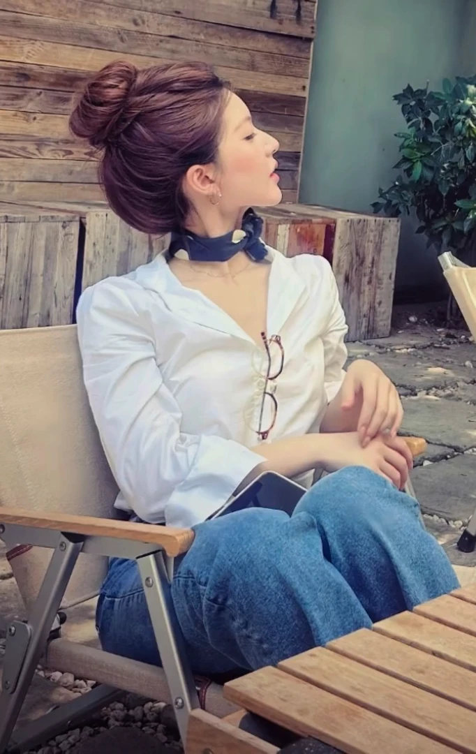 许我耀眼赵露思许妍同款白色翻领长袖百搭打底气质时尚衬衫上衣