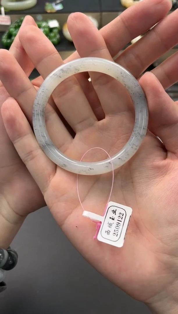 未镶嵌手串和田玉和田黑山青花手镯卡57.5微色差