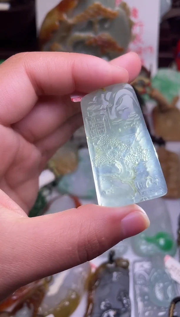 颈饰未镶嵌翡翠山水