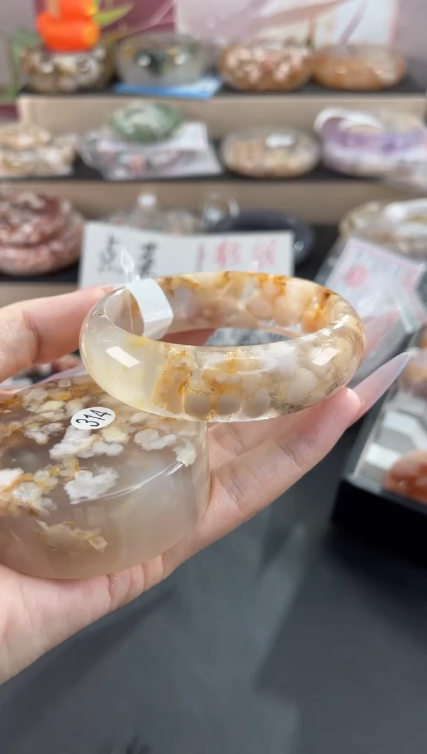 未镶嵌手镯石英质玉58