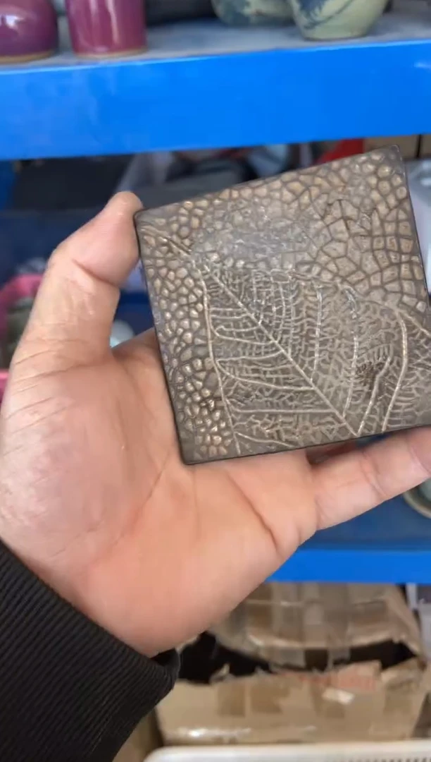 无运费险有瑕疵的摄影的产品有使用过的痕迹有点脏介意勿拍