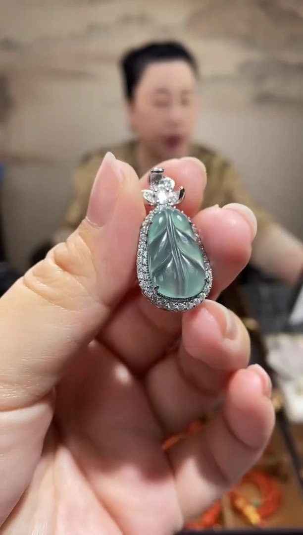 吊坠(不含链)未镶嵌翡翠TDZ6106