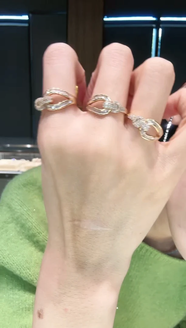 【闪购商品】钻石戒指18K金镶嵌BC0063 马蹄