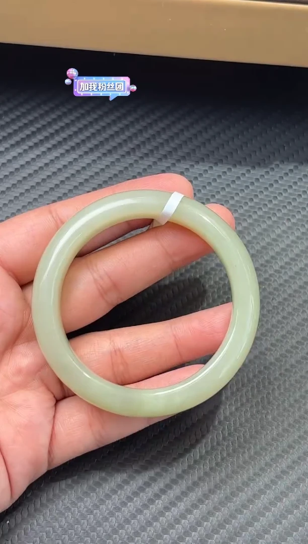 未镶嵌手镯和田玉且末微色差迪克兰二细51+m