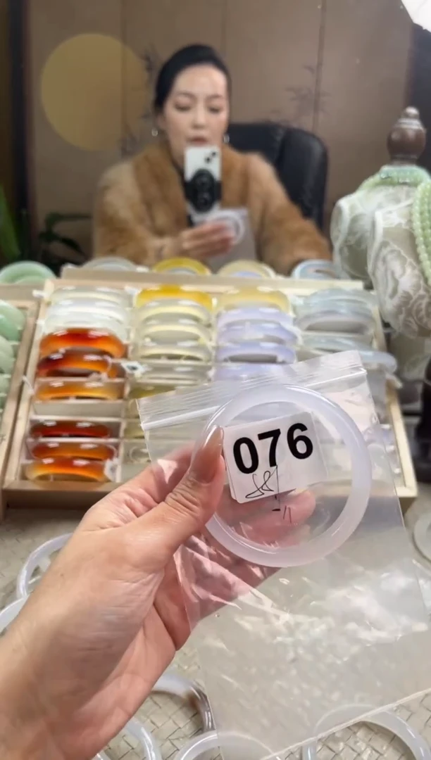 手镯玛瑙/玉髓未镶嵌076