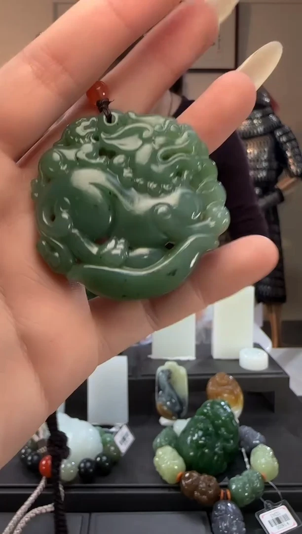 颈饰未镶嵌和田玉碧玉貔貅牌吊坠