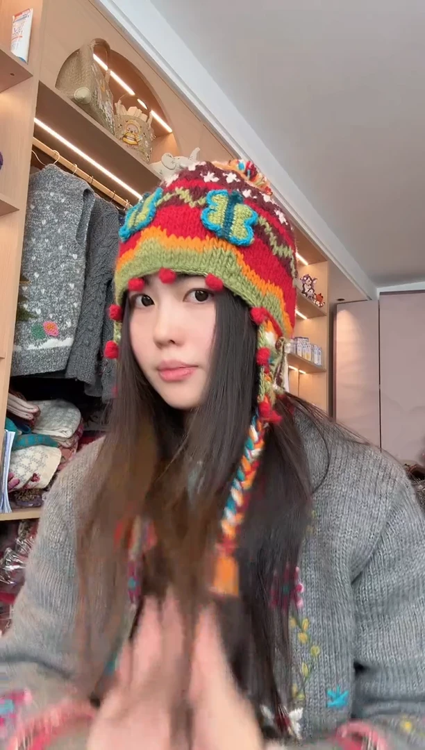 羊毛叠叠福气护耳帽