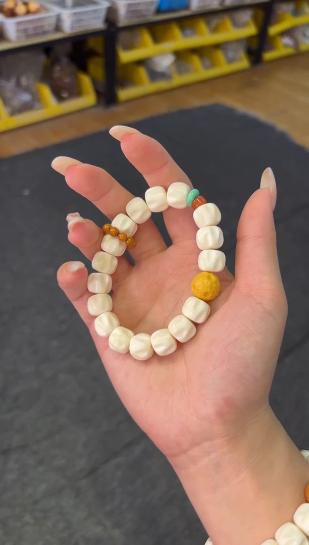 【闪购商品】石英质玉（黄龙玉）手链未镶嵌百香籽牛骨黄龙玉