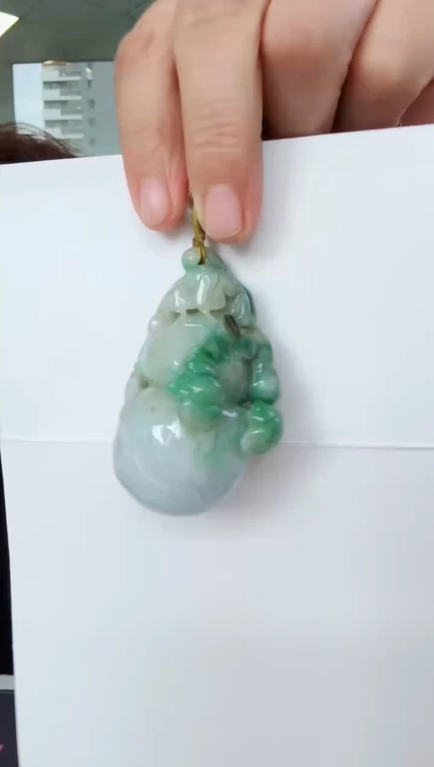 翡翠未镶嵌颈饰吊坠