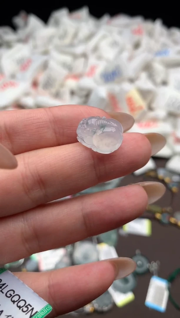 【闪购商品】翡翠挂件未镶嵌 一