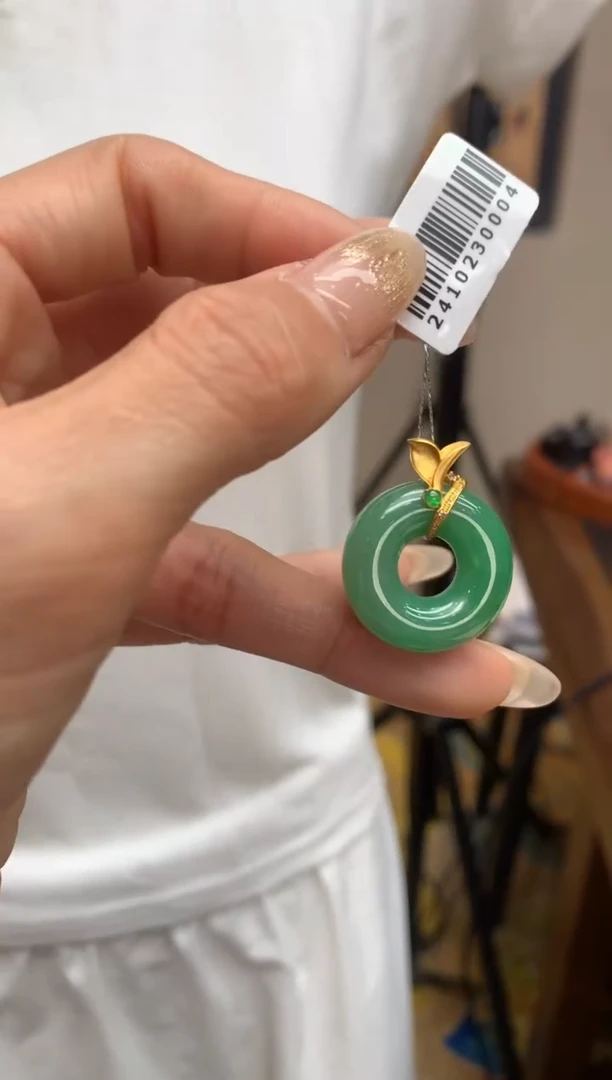 【闪购商品】翡翠颈饰18K金镶嵌甜甜圈
