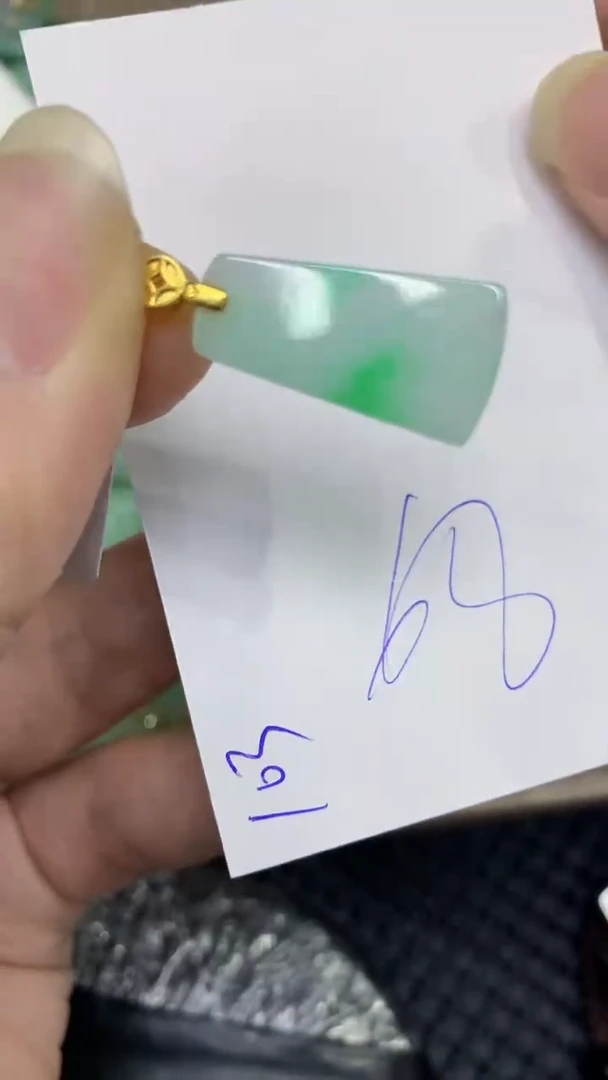 颈饰未镶嵌翡翠缅甸A货翡翠