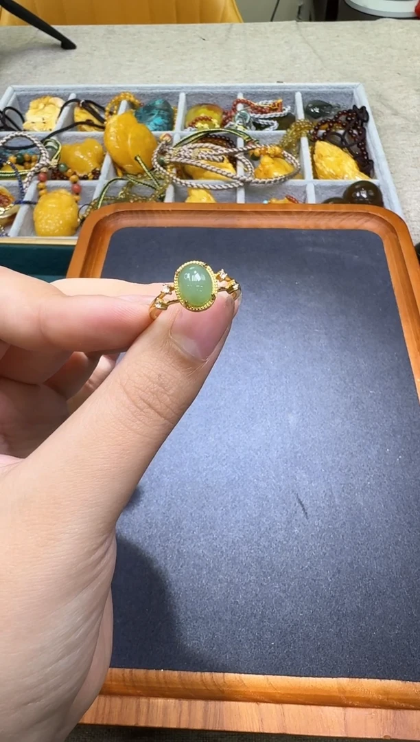 未镶嵌戒指和田玉多样性发一781