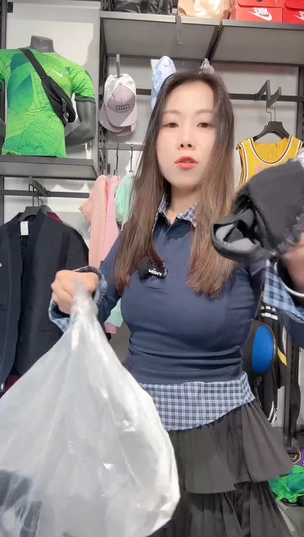 1793    编码 瑕疵款直播间过款为准 尺码 袜子修复无售后
