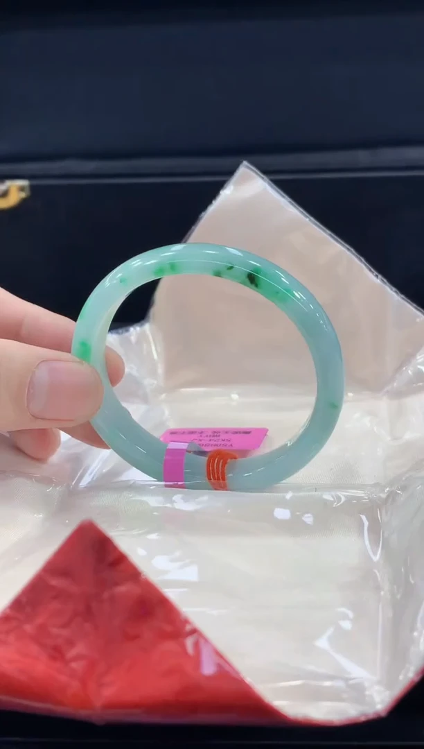 未镶嵌手镯翡翠翡翠手镯
