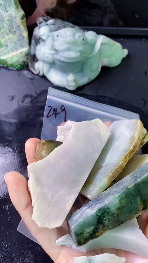 【闪购商品】翡翠颈饰未镶嵌249天然A货翡翠