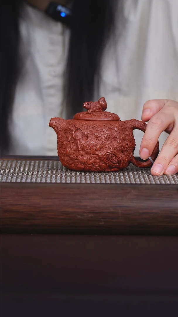 茶壶紫砂关注主播即可参与竞拍