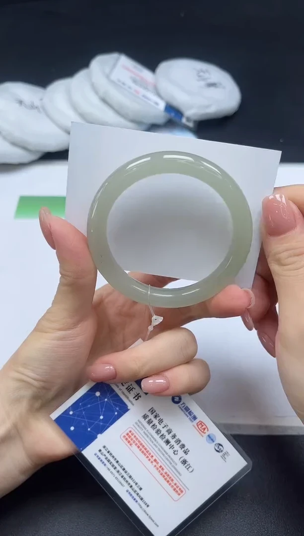 未镶嵌手镯石英质玉059-5251