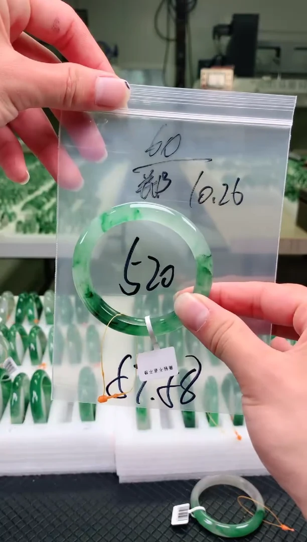 未镶嵌非洲翠手镯石英质玉非洲翠手镯57-58圈口60号