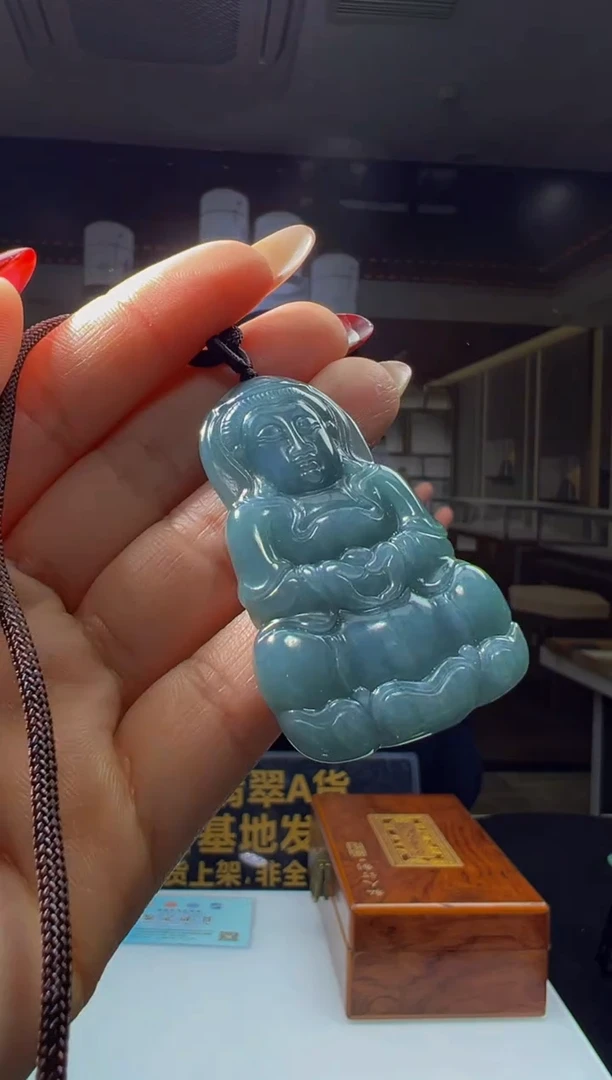 颈饰未镶嵌翡翠2025-12-30-5