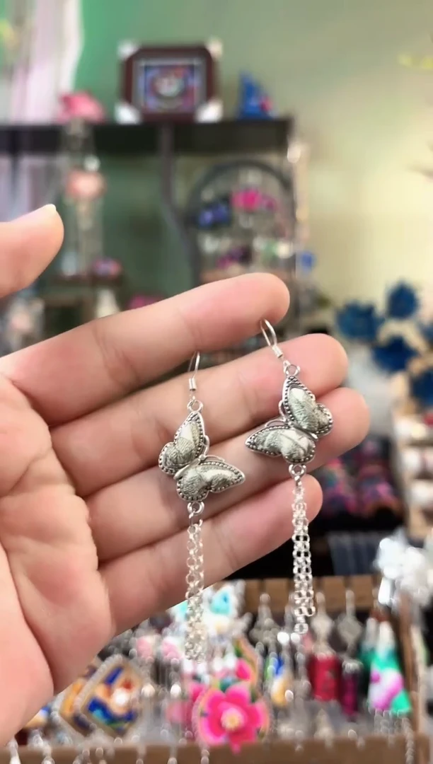 彩云南阁非遗老绣苗银饰品580
